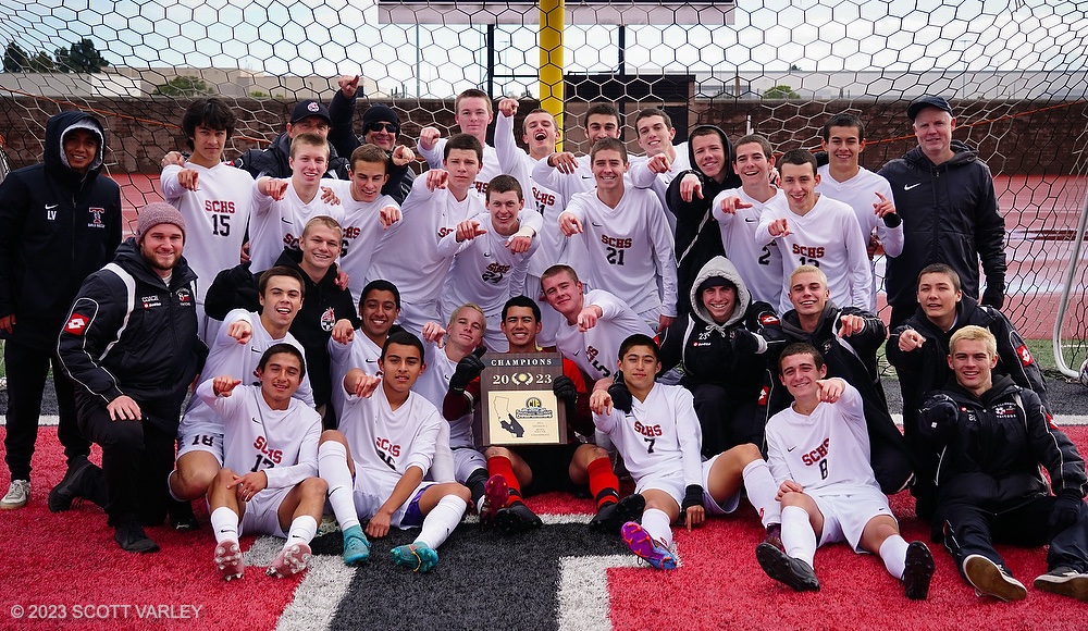 VarleyPhoto's tweet photo. San Clemente boys soccer beats Long Beach Poly 2-0 to win the @CIFSS Div 2 championships. @BeachVarsity @OCRegSports @SCHSTritons @boysSCHSsoccer https://t.co/O1vdcYdGek