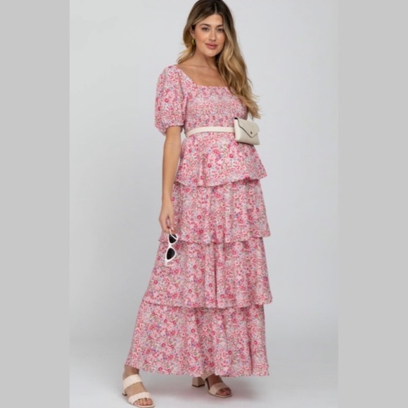 MLB101516's tweet photo. So good I had to share! Check out all the items I'm loving on @Poshmarkapp #poshmark #fashion #style #shopmycloset #pinkblush: https://t.co/EKCmVJdOjQ https://t.co/U01pgQHIZE
