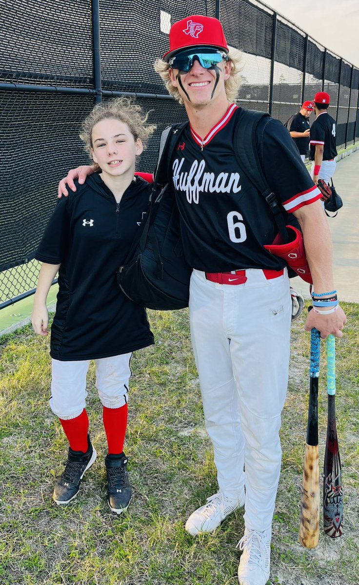 BatGirlBrooke1's tweet photo. Finished the week out on a strong note ❤️⚾️🖤  #WYS @ramiromeza24 @jake_moorhaj @twizzle_34 @tsamp05 @FalconsHuffman https://t.co/421owftvCe