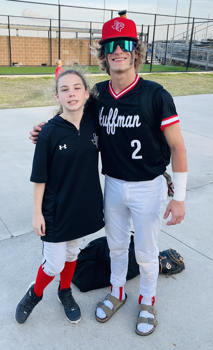 BatGirlBrooke1's tweet photo. Finished the week out on a strong note ❤️⚾️🖤  #WYS @ramiromeza24 @jake_moorhaj @twizzle_34 @tsamp05 @FalconsHuffman https://t.co/421owftvCe