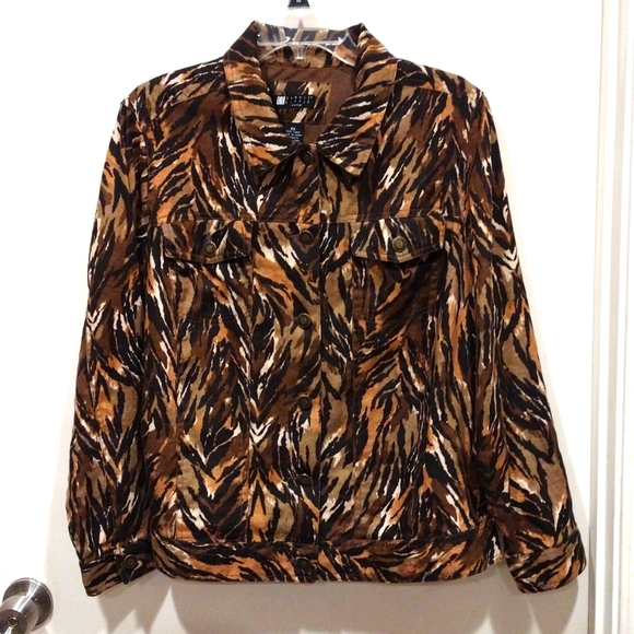So good I had to share! Check out all the items I'm loving on <a href="/Poshmarkapp/">Poshmark</a> #poshmark #fashion #style #shopmycloset #isotoner #ugg #carolelittle: posh.mk/NTmihH5JIxb