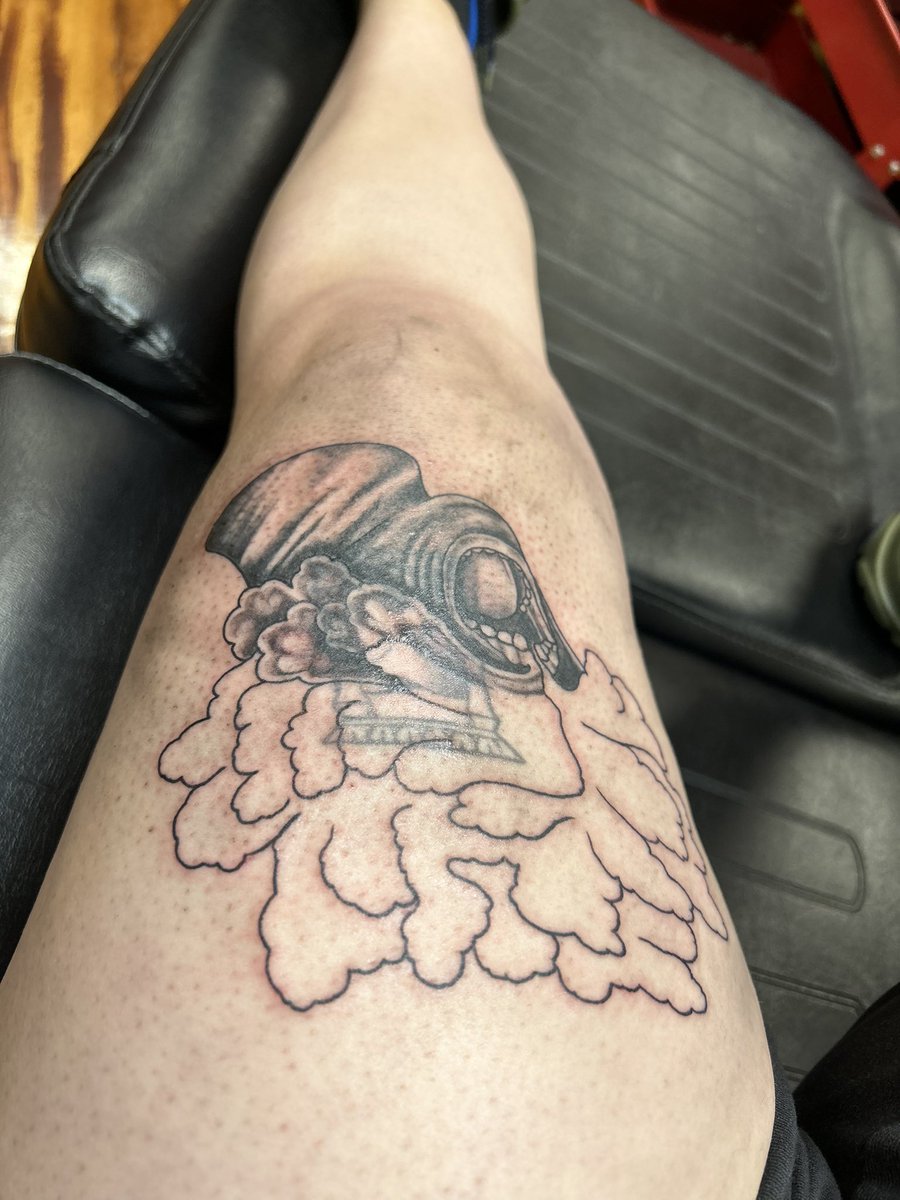 AppleKaurTtv's tweet image. my legs haven’t seen the light of day since June, that aside, check out the progress on the Clicker I’m getting :)