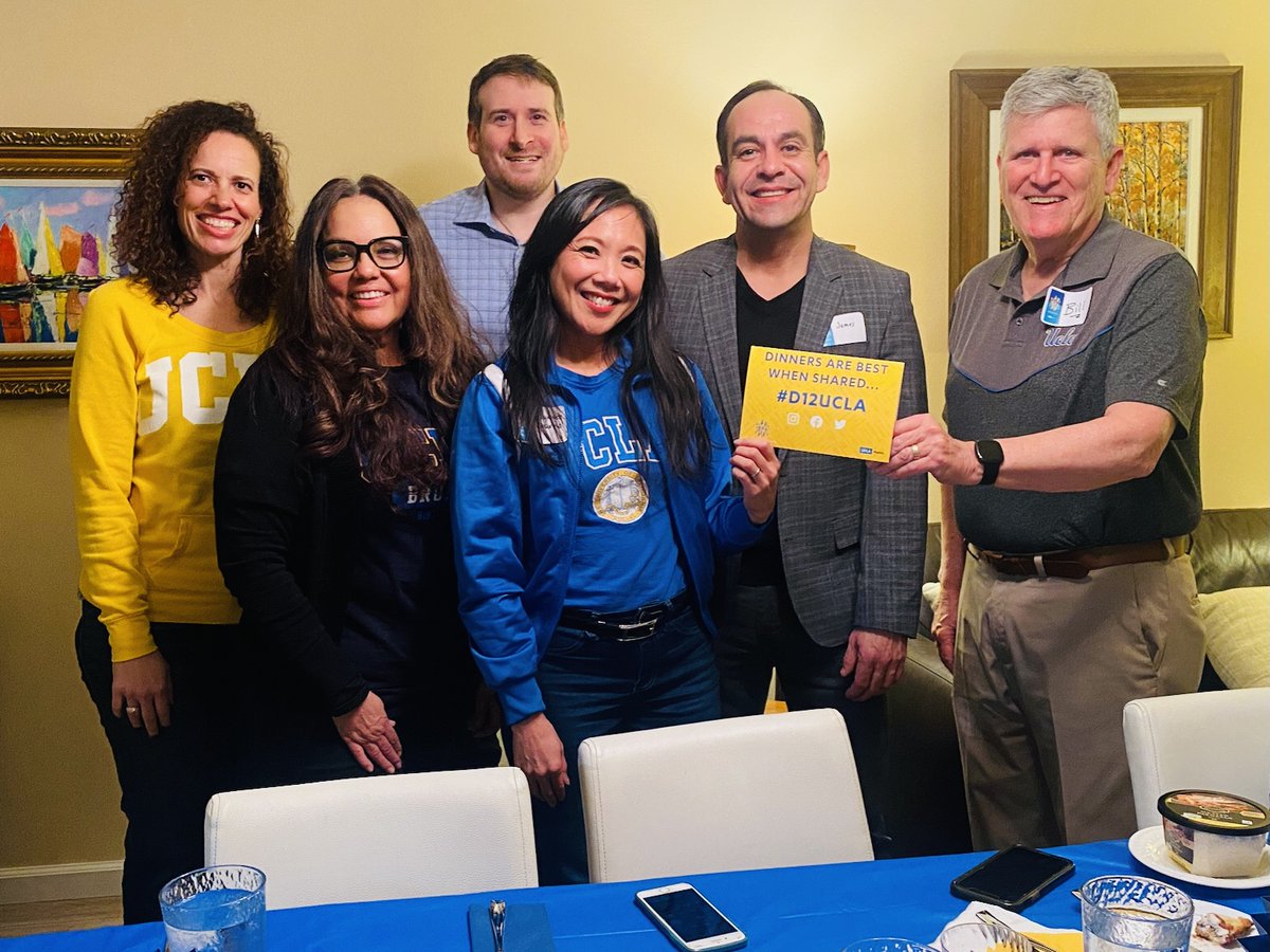 jennaquino25's tweet photo. Had so much fun attending UCLA's Dinner for 12 Strangers event tonight! (We're missing 6!) Thanks Bill and Mary for hosting and for the lovely dinner! #D12UCLA #UCLAalumni #GoBruins https://t.co/LQtKzHkmZY