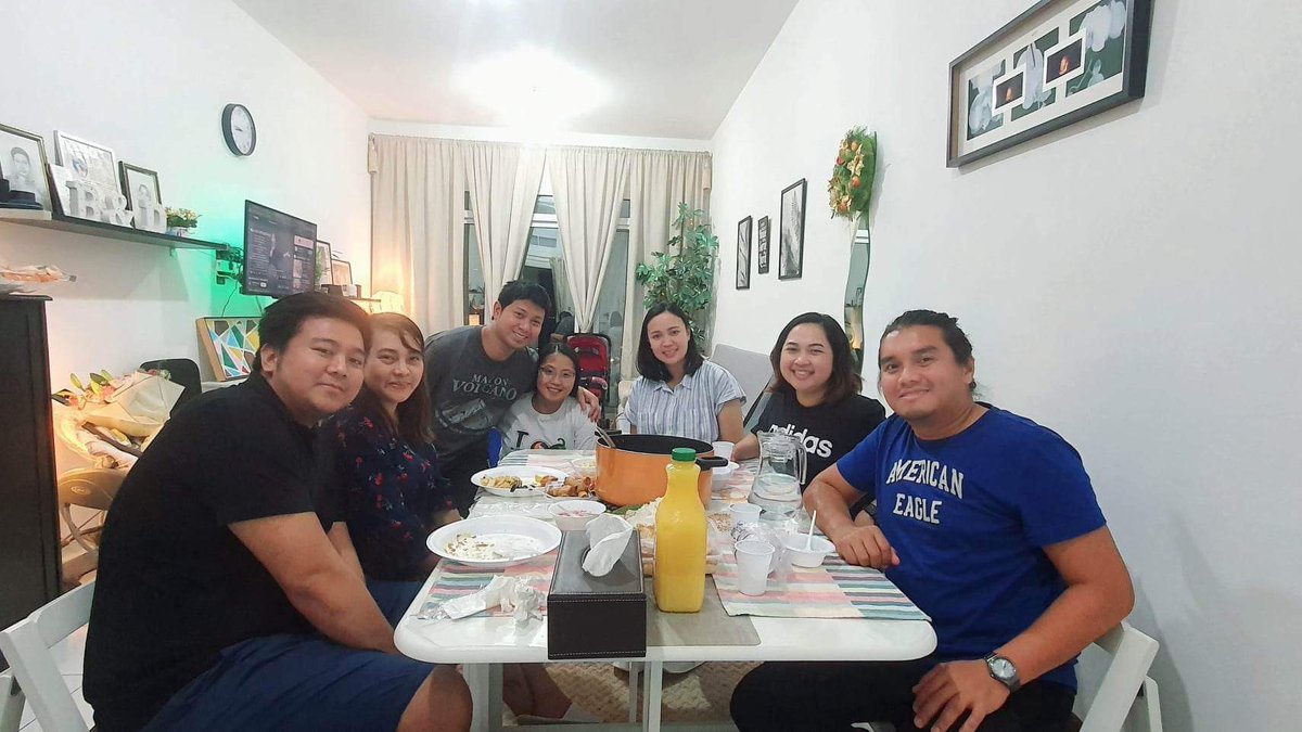 leahmeter91's tweet photo. Young Couples Dgroup Last Night! Glory to God for these wonderful people! 🙌🏼🙏🏼👩🏻‍❤️‍💋‍👨🏻👨‍👩‍👧👨‍👩‍👦🤰🏻 https://t.co/vlv4lIJaOQ
