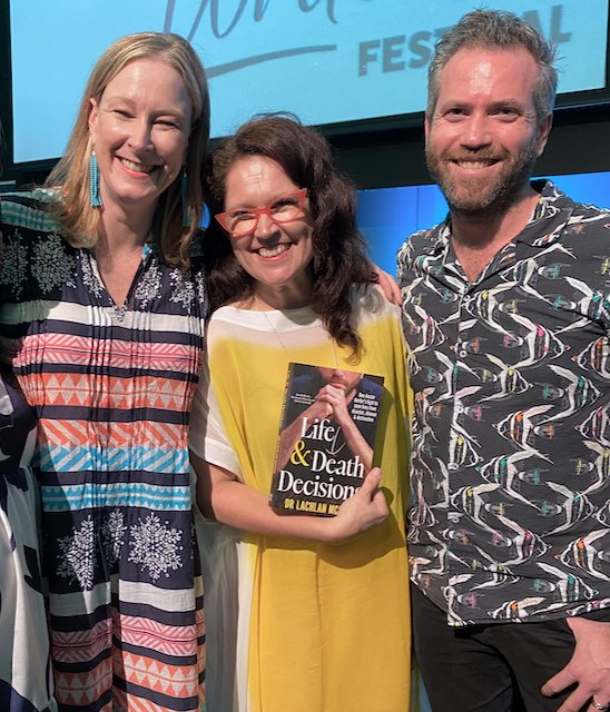 Just wrapped up an absolute barnstormer of a Cairns Tropical Writers Festival <a href="/CTWF_/">Cairns Tropical Writers' Festival</a> 2023. Personal highlight had to be talking #lifeanddeathdecisions with national treasures (&amp; hilarious brainiacs): Leigh Sales &amp; <a href="/annabelcrabb/">Annabel Crabb</a> 🤩🤩 Deepest respect &amp; thanks for the support!🩺☠️🙏