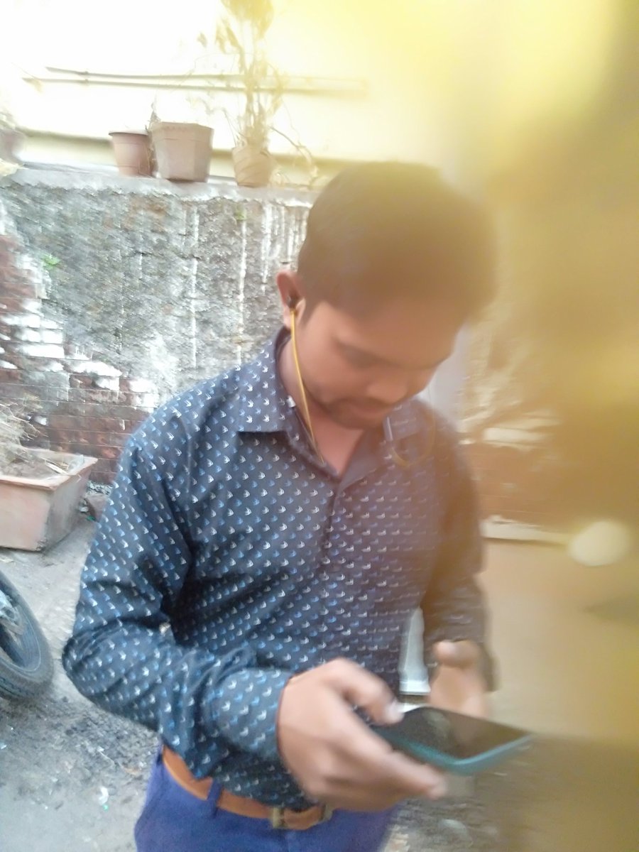 Kotak banks harrasrment 
+918850518103
Visiting without any call 
Police station me bulaya to nikal gaya phir call kar ke majak kar Raha hai.
This is U R authorised person / mob.no.
Send details as early as possible.