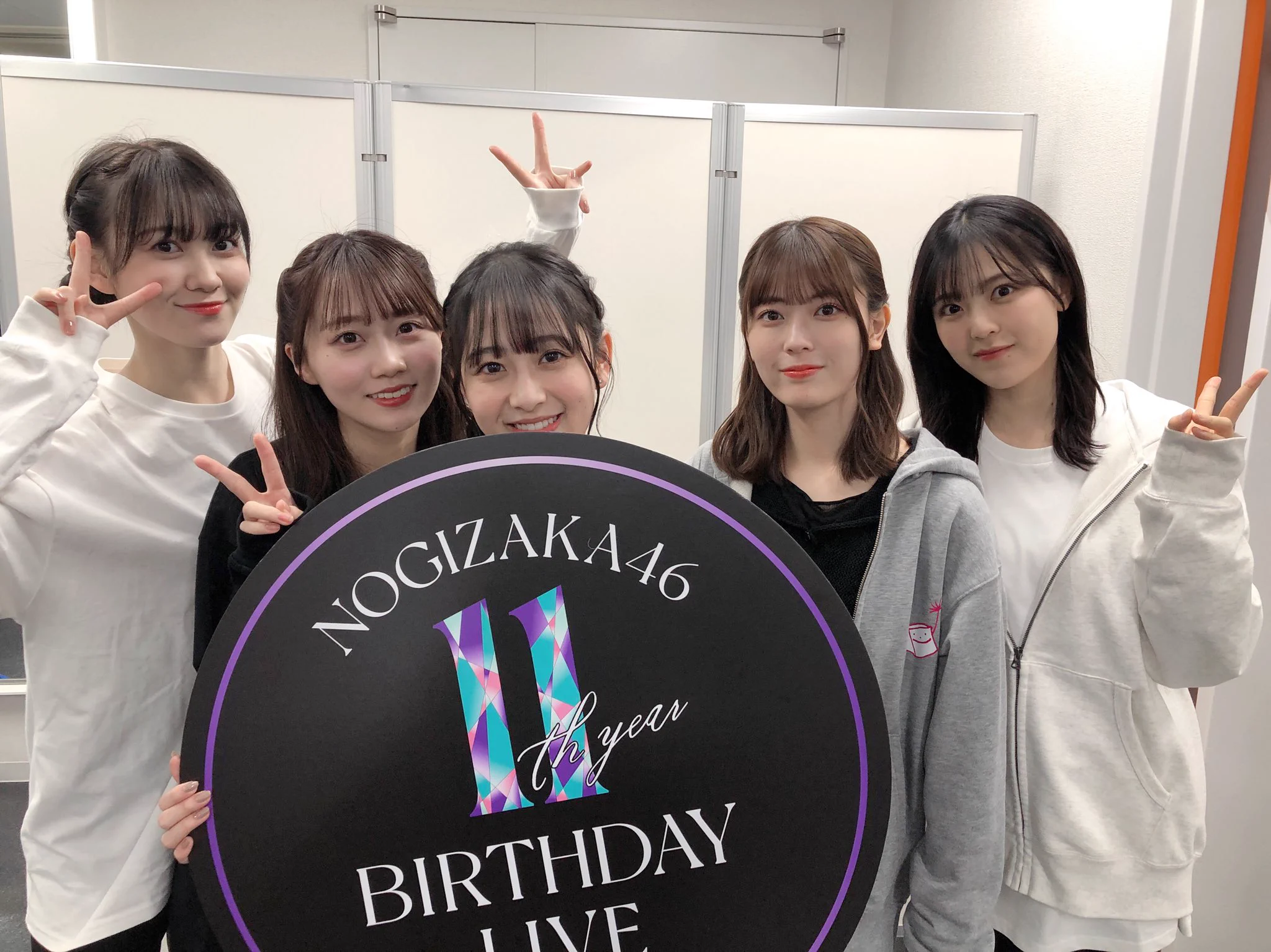 秋元真夏　割烹まなつ　卒コン　バラコメント Fp33Sa7akAEXqgm?format=webp&