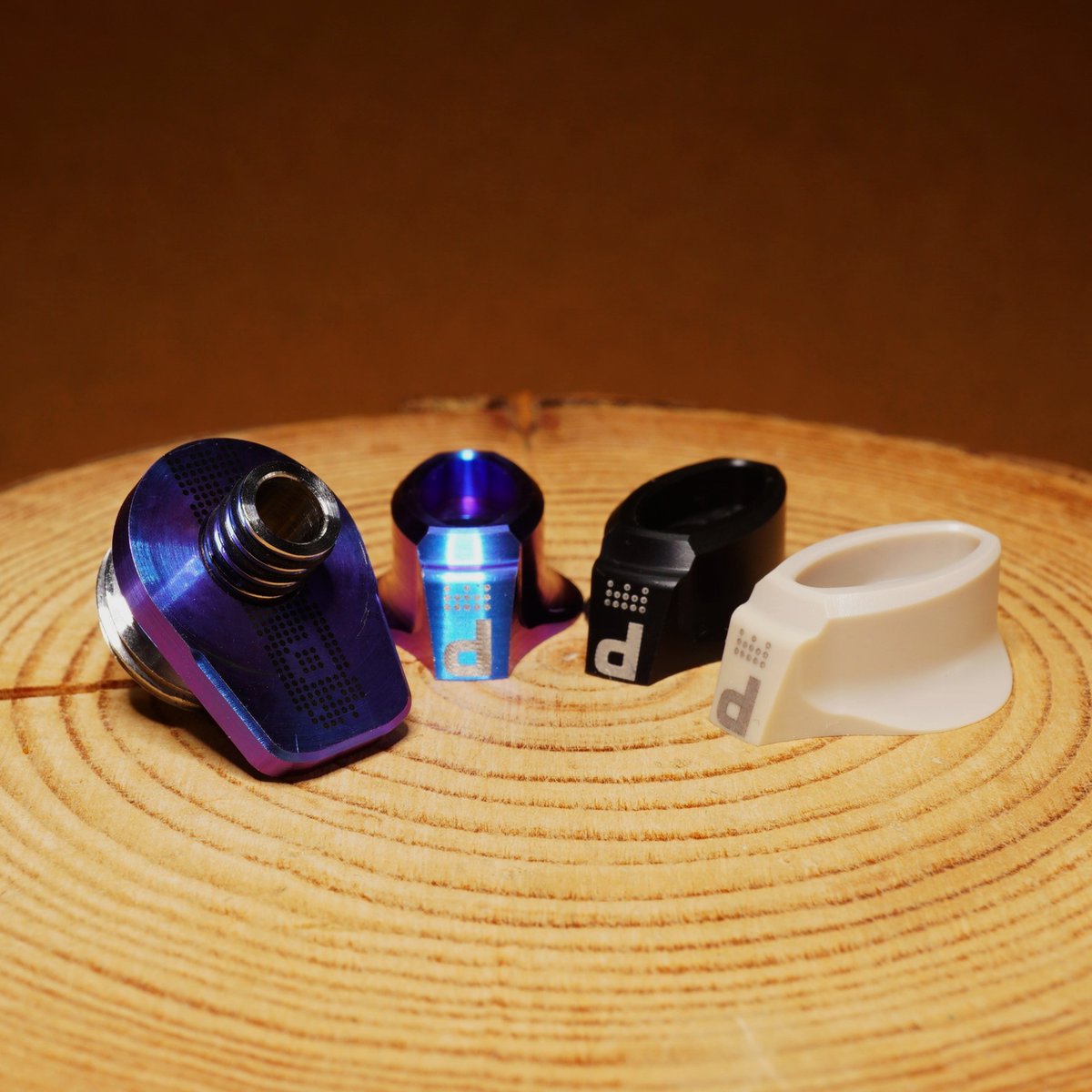 VAlphaline's tweet photo. Monarchy Vapes|D-Tip Ti Blue(Integrated) Drip Tip 入荷。国内入手困難の激レアアイテム。コンディションはフィッテイングのみの新品同様ですので、是非お見逃し無く!👑👑👑DM大歓迎 #MonarchyVapes #DTip #Ti #DripTip #Delro #BilletBox #HighEnd #Vape #vape好きな人と繋がりたい #vape放出 https://t.co/EUL0eXR1go