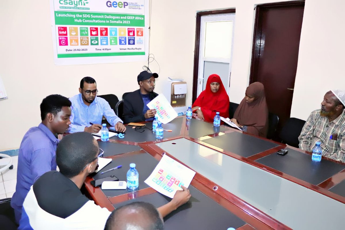 AdanKuusow's tweet photo. SDG DIALOGUES SUMMIT AND GEEP AFRICA HUB CONSULTATIONS EVENT SOMALIA
Yesterday I was attended SDG Dialogues and GEEP AFRICA HUB CONSULTATIONS EVENT Among communities, Universities Students, scholars, civil societies.
Sponsored by @GCSAYN Somalia @ntiokam @Agricday https://t.co/VdgpE6a1Ir