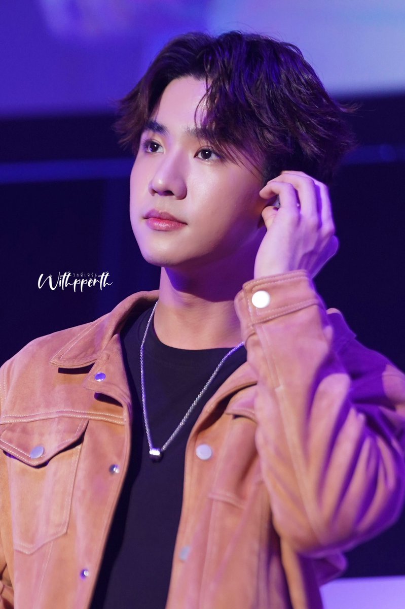 WithPPerth's tweet photo. สุดหล่อของมัมหมี @perthppe 🖤

Perth x Fanday2
#PCfandayxOsaka
#GMMTVFANDAY2
#PerthTanapon #KDPPE https://t.co/FIklgXRuJh