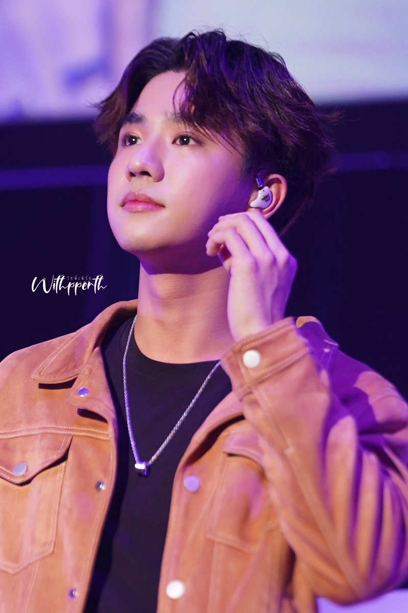 WithPPerth's tweet photo. สุดหล่อของมัมหมี @perthppe 🖤

Perth x Fanday2
#PCfandayxOsaka
#GMMTVFANDAY2
#PerthTanapon #KDPPE https://t.co/FIklgXRuJh