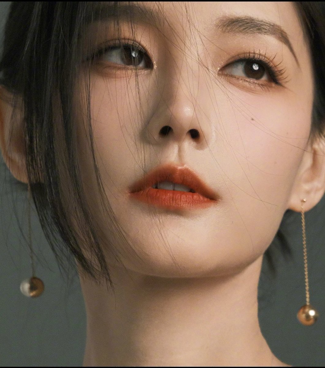 连拍14次女主戏，李一桐的换脸史比后台还精彩！ - 知乎