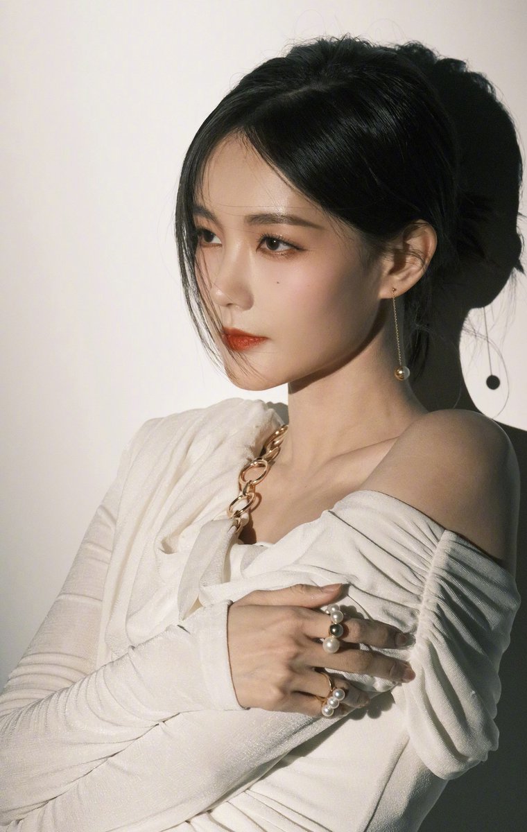 连拍14次女主戏，李一桐的换脸史比后台还精彩！ - 知乎