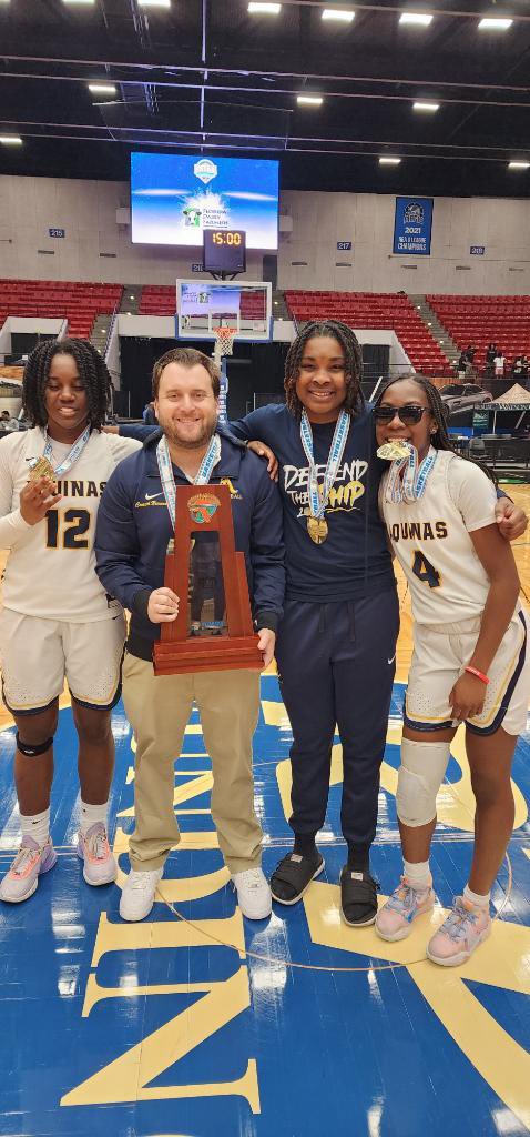 gordonnkarina's tweet photo. K4 OUT! Thank you God for allowing me to finish the season healthy and on the right note. I’m officially a 5x state champion. So proud of my teammates and thankful for my coaches.Thank you DAD and MOM for everything❤️ Also, Thank you to my family, fans &amp; everyone who supports me. https://t.co/J73smGN8bu