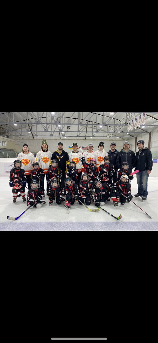 VegVipers's tweet photo. Hi Bryan,

On behalf of our team, I want to thank you for letting our U7 Wranglers use the Vipers dressing room today. The kids were so excited walking into the room. And thank you to all the Vipers for coming to cheer on our kiddos, hang out in the dressing room, and even tie https://t.co/9kVqCEwIXd