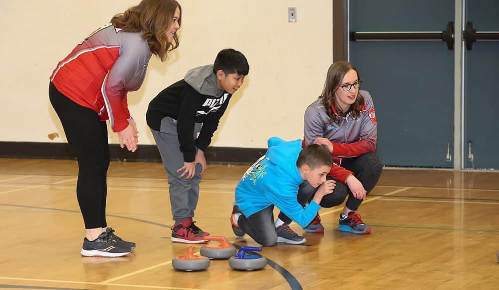 Happy Curling Day in Canada!! 🥌 

I feel so fortunate to be able to do the thing I love and surrounding myself with some amazing athletes!! ❤️

#CurlingDayinCanada