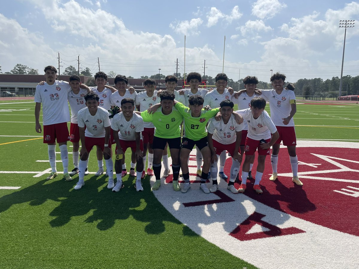 MacGenAthletics's tweet photo. It was a hot one but @MacarthurLady and @BigMacSoccer got the job done!! Both programs still undefeated!!! Good job guys!! #MPND #generals #winwinwiwn #GOOOOOOAL #undefeated #letsgoooo https://t.co/ANhNqJlOd3