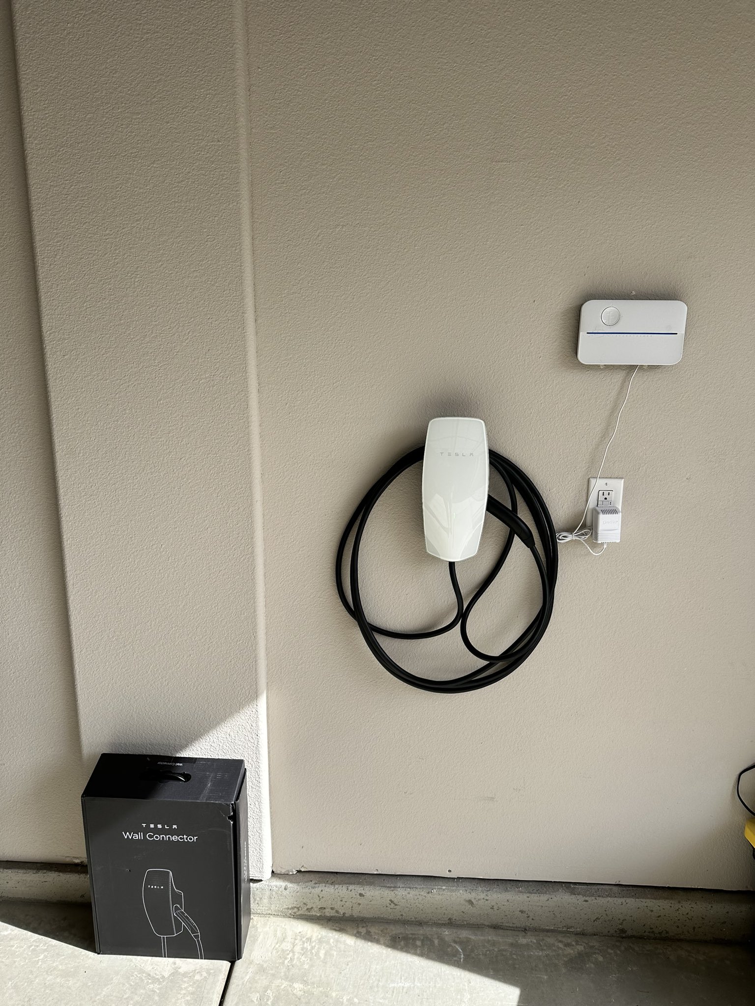 New Phase Electric ⚡️🔋📐 on X: The @Tesla Wall Connector is the best  quality EV charger you can put in your home. I've installed Chargepoint,  Juicebox, Grizzl-E, Wallbox, Ford (the worst), Rivian