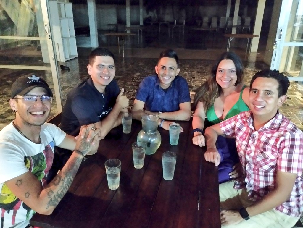 Me encuentro en #SanCristobal Junto al Secretario Juvenil Seccional de Tachira, mi amigo y compañero <a href="/yuliansmh/">Yulian Montenegro</a> y compañeros de la JAD.

Nos vemos mañana en Rubio, junto a nuestra Sec. Juvenil Nacional <a href="/anyelithetc/">Anyelith Tamayo</a> y la Juventud ADeca.

¡Organizados y en Acción!🏳️