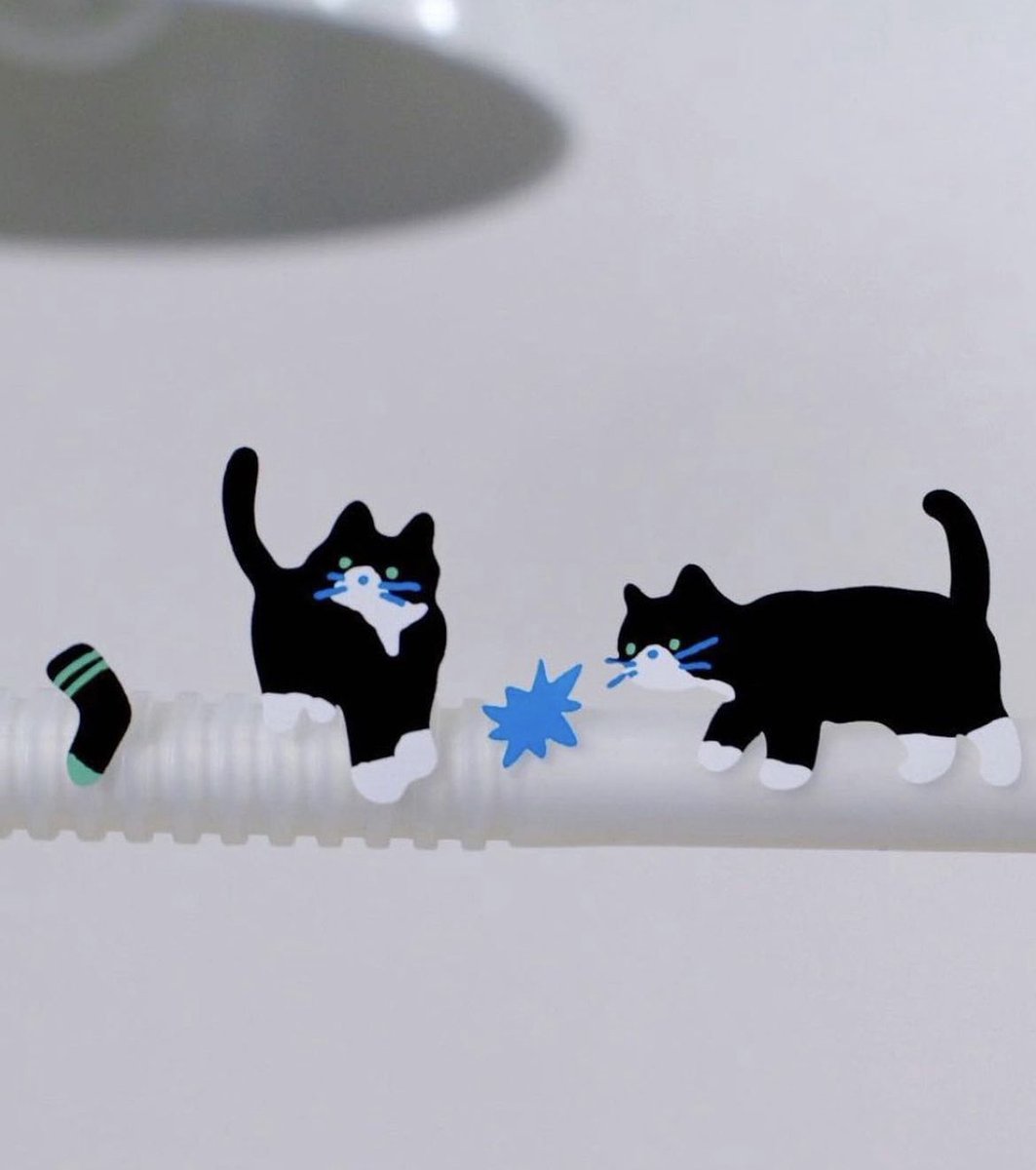 🐈‍⬛💙노낫네버 재입고❕
-
🏷️턱시도 고양이 마우스패드
🏷️턱시도 고양이 씰스티커
에메랄드 눈동자와 푸른수염을 가진 고양이🐈‍⬛
품절이었던 <노낫네버>의 마우스패드와 
씰스티커가 입고되었습니다❕
항상 입고되자마자 금방 품절되는 마우스패드🖤
무조건 픽하시는 씰스티커💙🐈‍⬛
#슈가판타지 #노낫네버