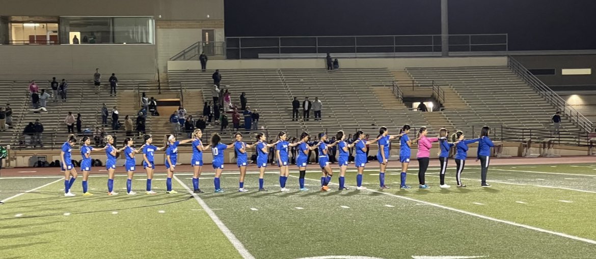 Thank you to the MHS teachers for all your support and dedication to our Girls Soccer Program. Girls were extremely excited to see their teachers last night. <a href="/MemorialGrlAthl/">Memorial High School Girls Athletics</a> <a href="/EISDMemorialHS/">Memorial High School</a>