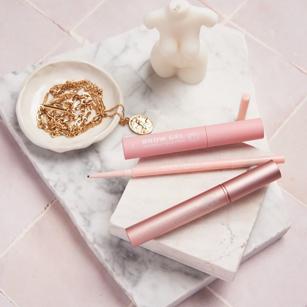 bondi_lashlab's tweet image. Reach your beauty goals with Bondi Lash Lab! Try our Lash &amp;amp; Brow Growth Serum, Brow Gel, Brow Pencil, and our Lash &amp;amp; Brow Kit. #BondiLashLab #LashGrowthSerum #BrowProducts #BeautyGoals