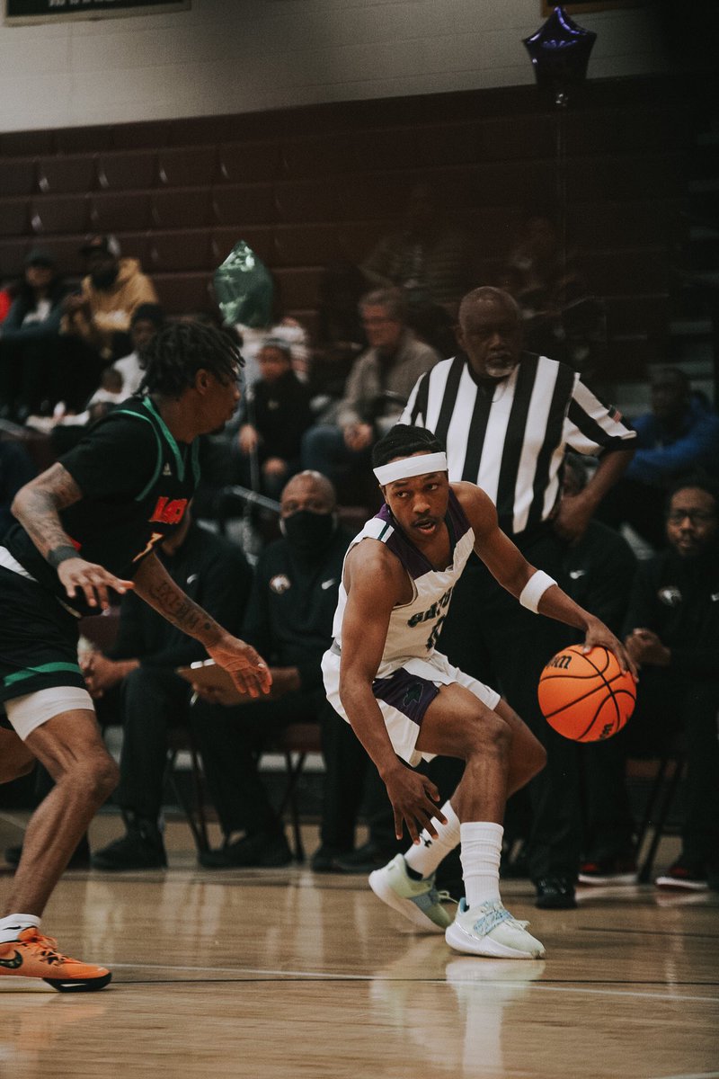 VPCCBasketball's tweet photo. Focused on the goal and now on to Championship Sunday 🏆🐊🏀

Jhalen Harris (#0): 16 PTS, 10 AST, 6 REB &amp; 4 STL
Javion Majette (#5): 16 PTS, 14 REB &amp; 2 STL
Keshaun Johnson (#23): 16 PTS, 5 REB &amp; 3 BLK
Mekhi Reid (#24): 13 PTS, 8 REB &amp; 3 BLK https://t.co/IhPkrvt8yc