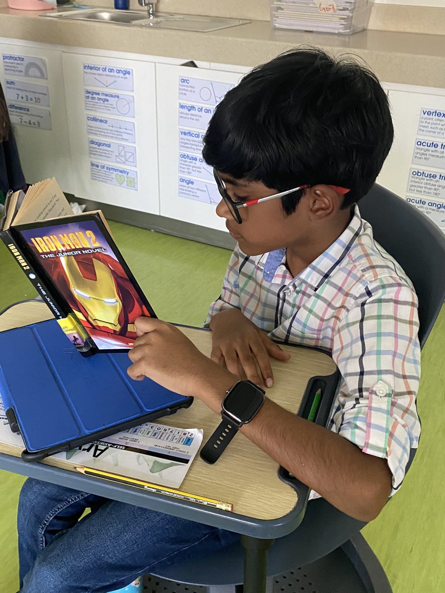 TeachMoChill tweet media