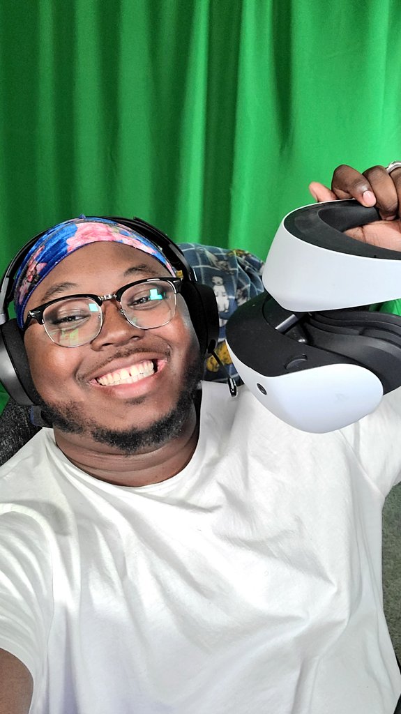 Pull up! It's stream time! We on the #PSVR2 ! twitch.tv/martydudevr