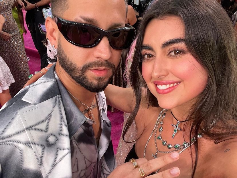 Mora con Pau Mor en el #PremioLoNuestro 📸