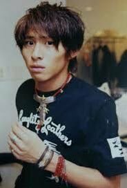 今、話題の三宅健さんも昔からゴローズが大好きな事で有名です🦅 彼は