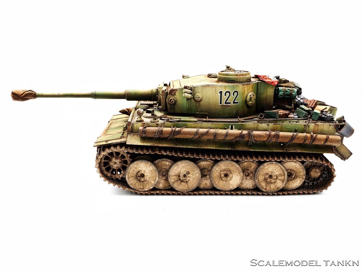ScalemodelTankn's tweet photo. ティガーI初期型が完成しました。取り敢えずフィギュア抜きでの画像です。1./schwere Panzerabteilung 503, No.122 July-August 1943 Kurskを再現しました、金網で作られた雑具箱や破損したマフラーカバーやフェンダーなどを再現しました。
NO 1
#TigerIE https://t.co/eFke4cQaIM