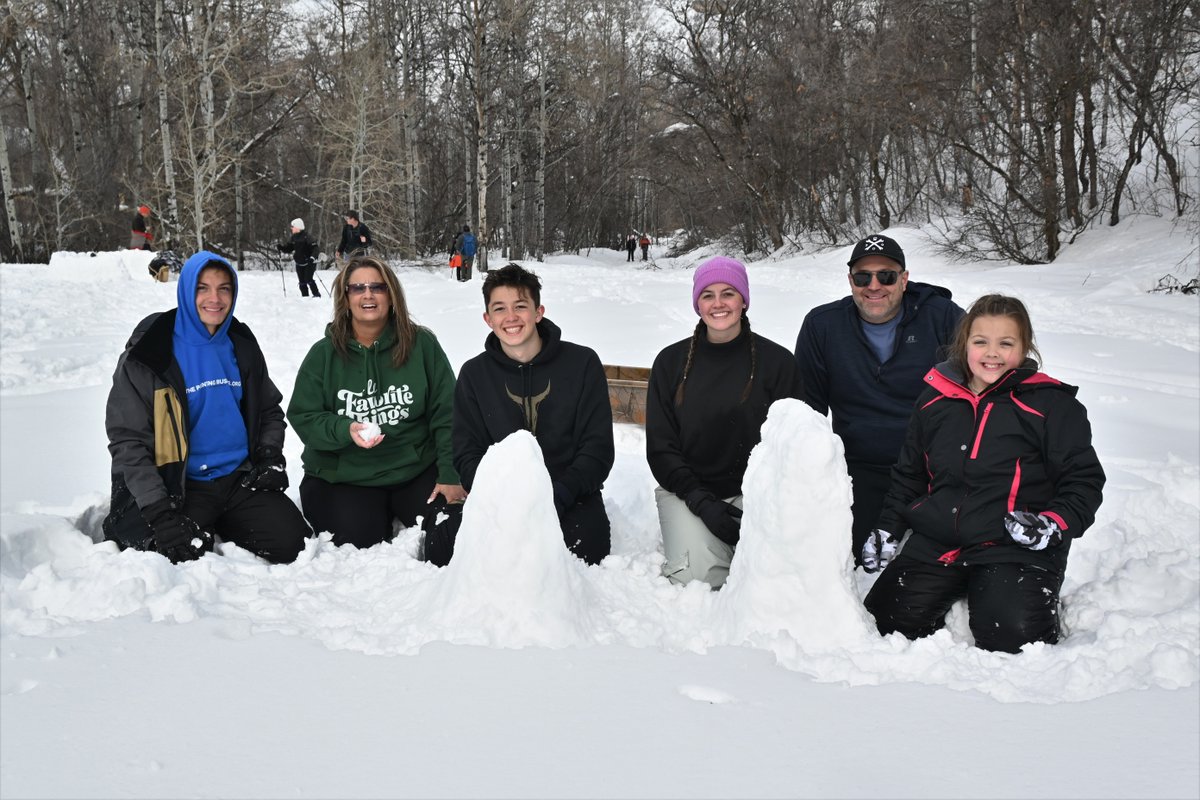workingitoutnow's tweet photo. A great day for family fun on the #BigSprings trail in #SouthFork of #ProvoCanyon. 

#snowshoeing #winter #family @provocity #hiking #utwx #utahisawesome #exploreutahvalley #weather #photpgraphy #trailpix https://t.co/tQtN70JZuE