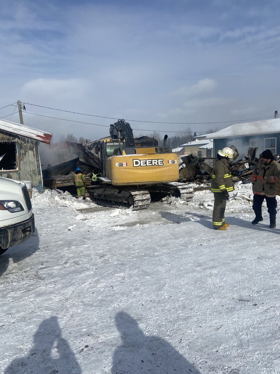 9 years after a devastating house fire that claimed the lives of 9 of its members, Pikangikum First Nation is still without a fire hall and adequate fire protection. 

Another house fire claimed 3 more lives this week. 

How much longer do they have to wait? 

#FireSafety
