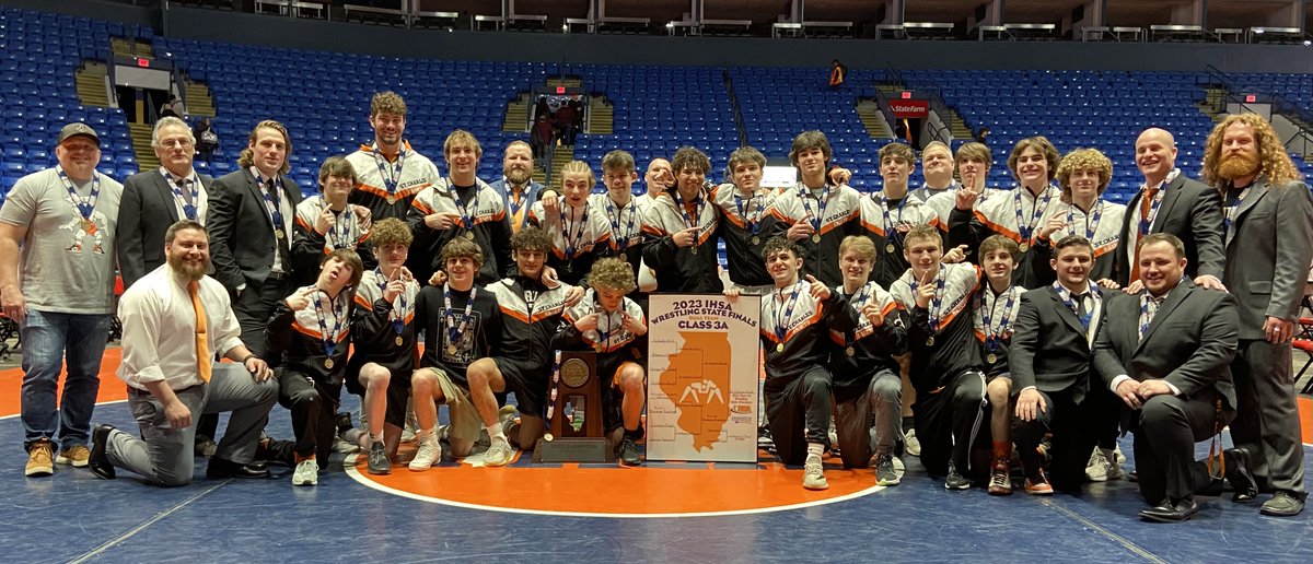 🤼2⃣0⃣2⃣3⃣ @IHSASTATE DUAL TEAM #WRESTLING🏆

🏆1⃣A🏆
🥇Coal City
🥈Yorkville Christian
🥉Lena-Winslow
🏅Oakwood Coop

🏆2⃣A🏆
🥇Washington
🥈JCA
🥉Wauconda
🏅Geneseo

🏆3⃣A🏆
🥇St. Charles East
🥈Marmion
🥉Lockport
🏅Yorkville

🔗Results⏩trackwrestling.com/tw/Login.jsp?t…