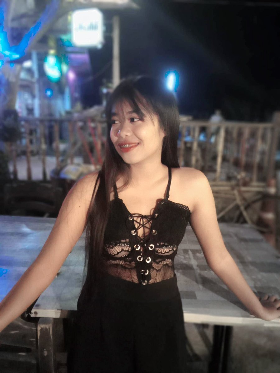 VthayWng's tweet photo. 🤭🤭 https://t.co/pWRvXjfXcN