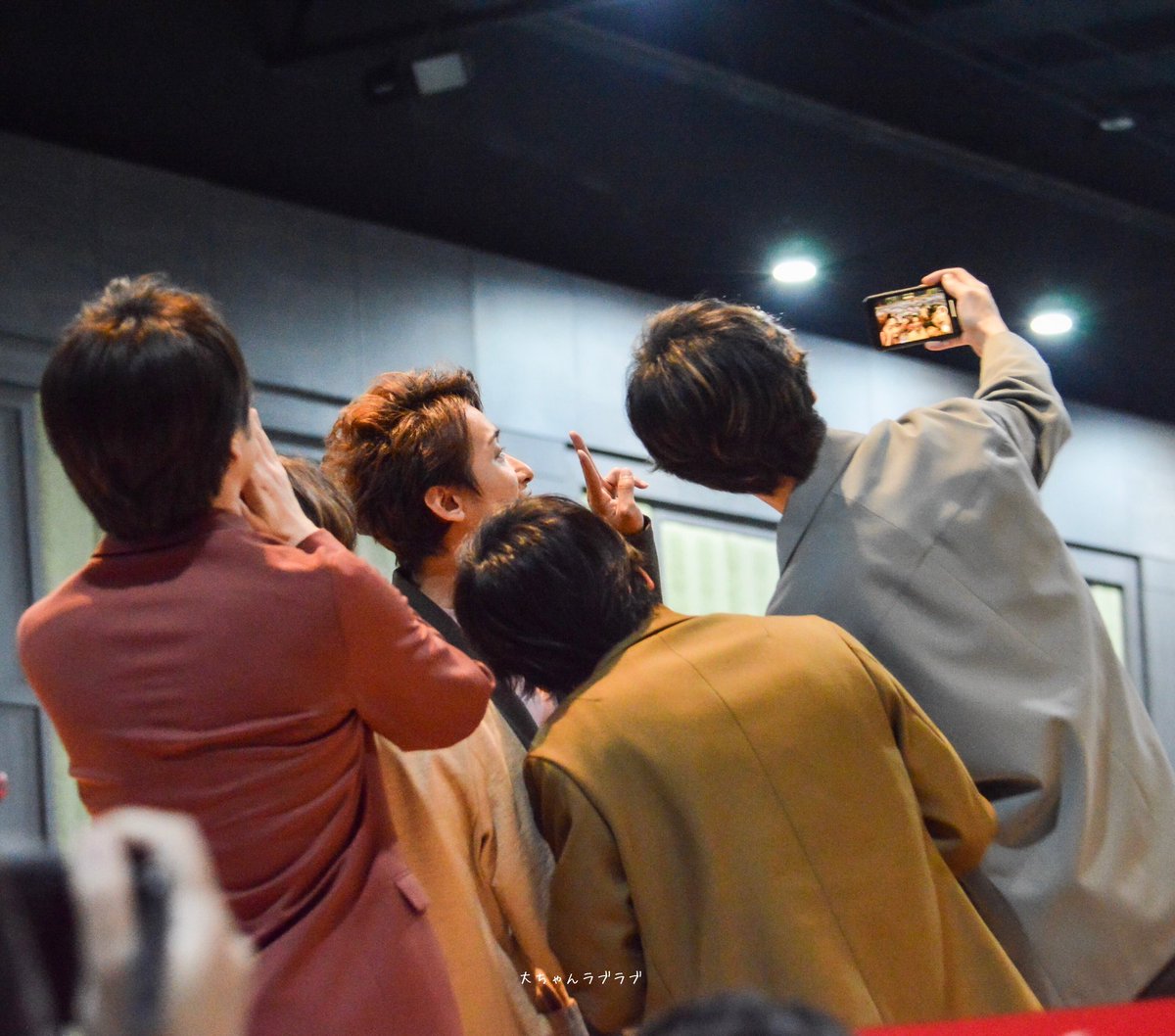 a_b_b28's tweet photo. 이거 개 귀엽다,,,, 보고싶다ㅠㅠㅠㅠ https://t.co/xRYoNK1zPi