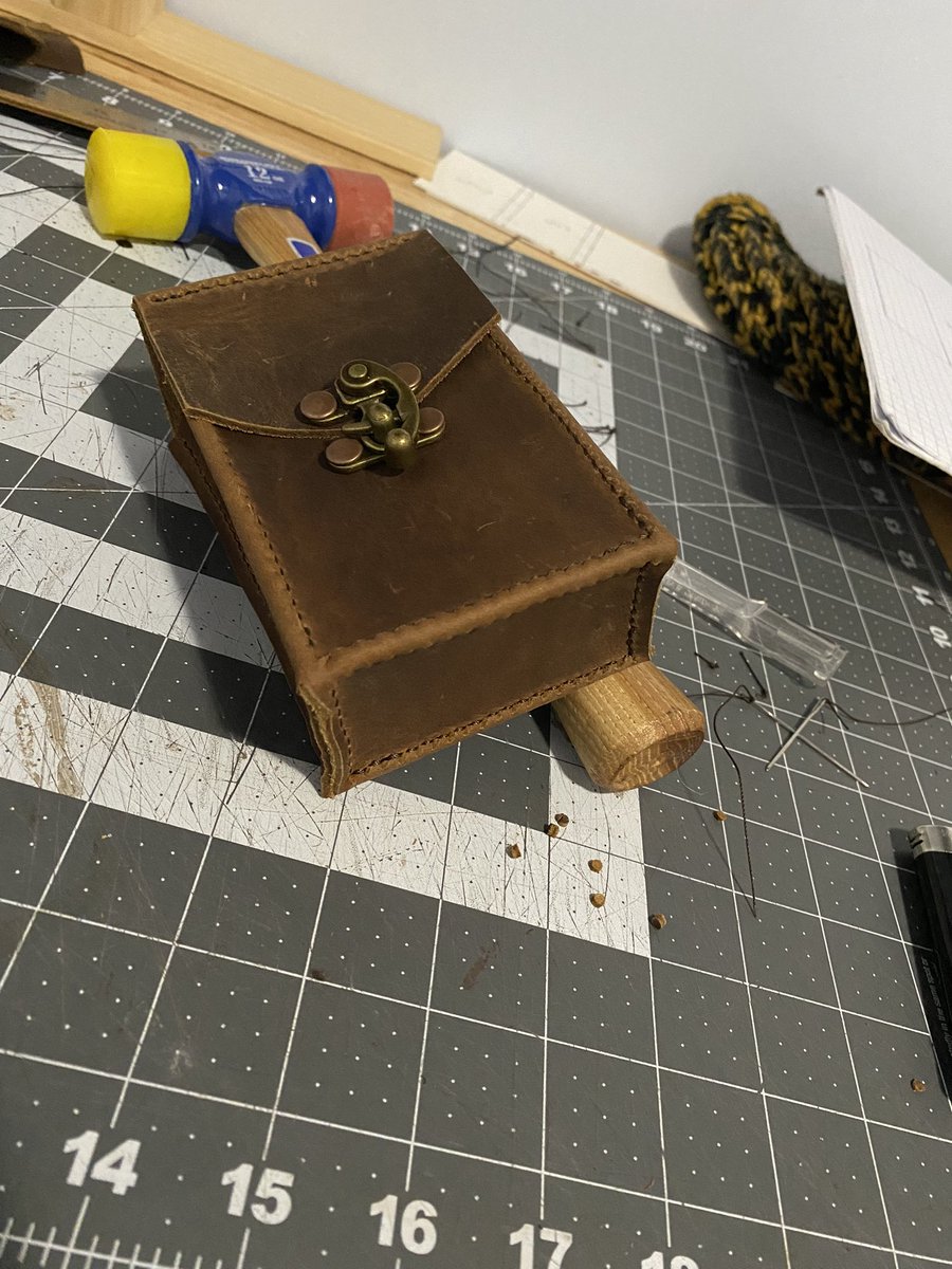 DucksLeather's tweet photo. Latest commission complete!
Handmade tarot card pouch for a local business! https://t.co/YYw2Xd35LU