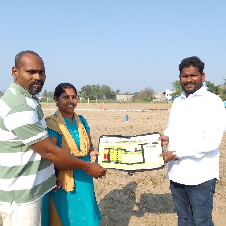 Visionupdates__'s tweet photo. Congratulations Mrs Tharini Shankar mam for your plot Booking in Shri Lakshmi Narashima Nagar (Plot No 26) 🥳🥳 https://t.co/z6Dnxj5MVQ