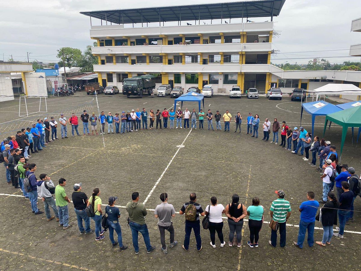 RodrigoMenaR's tweet photo. 📸 Compartimos las fotografías de la primera jornada de Escuela Taller Construcciones Sostenibles con Bambú en el cantón El Carmen en Ecuador. Este proyecto es financiado por AECID en Ecuador con el apoyo de Municipalidad de El Carmen FUNDER - GSFEPP Ministerio y Urbano Vivienda https://t.co/DmjX7DBmbc