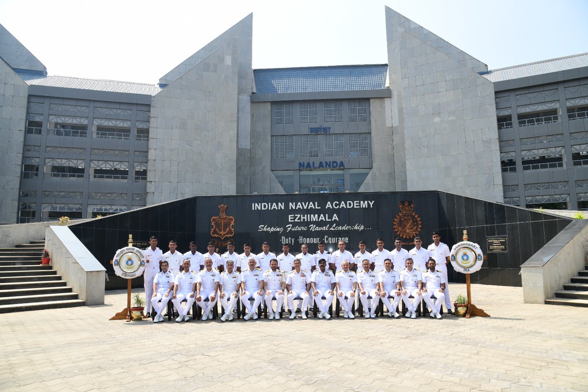 IN_NavalAcademy's tweet photo. #INA welcomed RAdm KDDC Fernando #Comdt Naval & Maritime Academy, Sri Lanka 23-26 Feb to strengthen #ForeignCooperation & build #BridgesofFriendship🇮🇳🇱🇰.Comprehensive briefing on training methodology to enhance partnership &synergise best practices(1/2)
@srilanka_navy
@indiannavy https://t.co/zAep5aKGd5