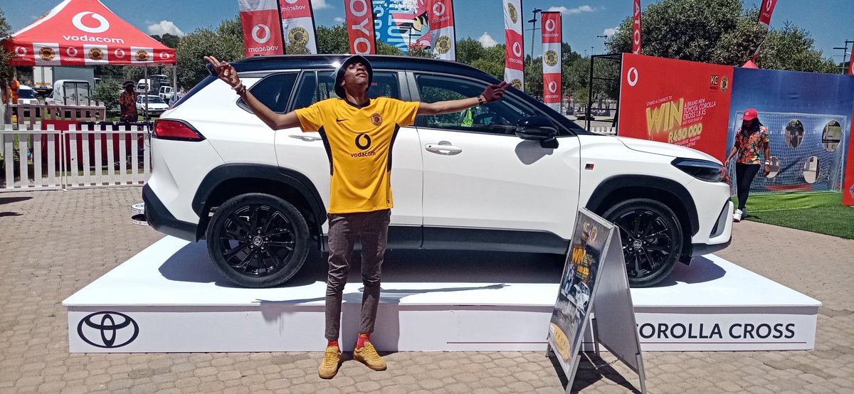 Masterdee_Dias's tweet photo. Yoooo the house was on fire at #FNBSTADIUM
#toyotacorollacross
#toyotacorollacrosshybrid
#ToyotaCorollaCross2022
#KaizerChiefsFC
#Khosi4Life
#VodacomSoccer https://t.co/5yQ9SunlDx