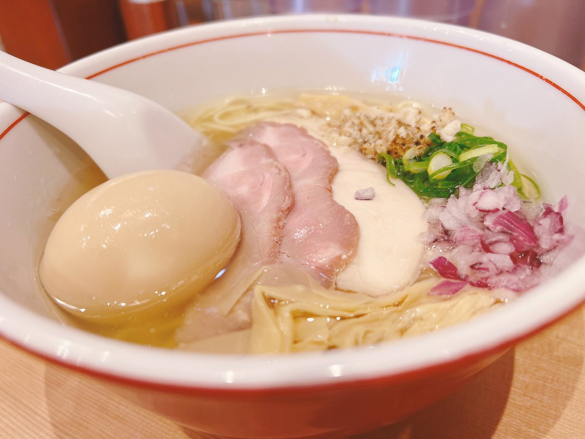 OSHIN1175's tweet image. せっかく東京来たので、Dさん見てきました😆💓
特製鶏そば塩🍜
なかなか美味しゅうございました😋

@nna1317 
 #鶏そば鯛そばきょうすけ 
 #PRINCESSPROJECT