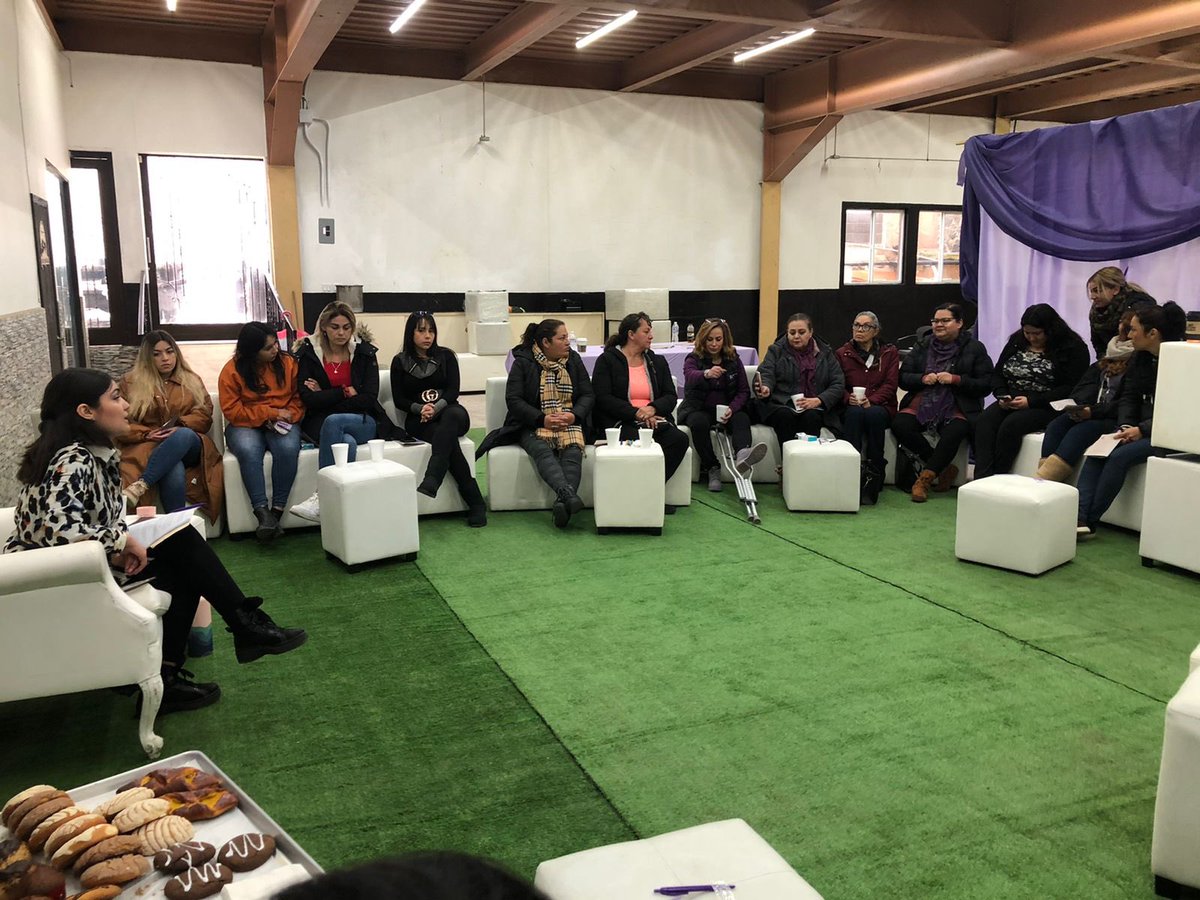 RedLilaBC's tweet photo. Mucho conocimiento por parte de nuestra capacitadora Ixchelt Guadalupe en el taller “violencia en el noviazgo.” pronto lo ofreceremos vía Zoom. https://t.co/HW8coo6W4z