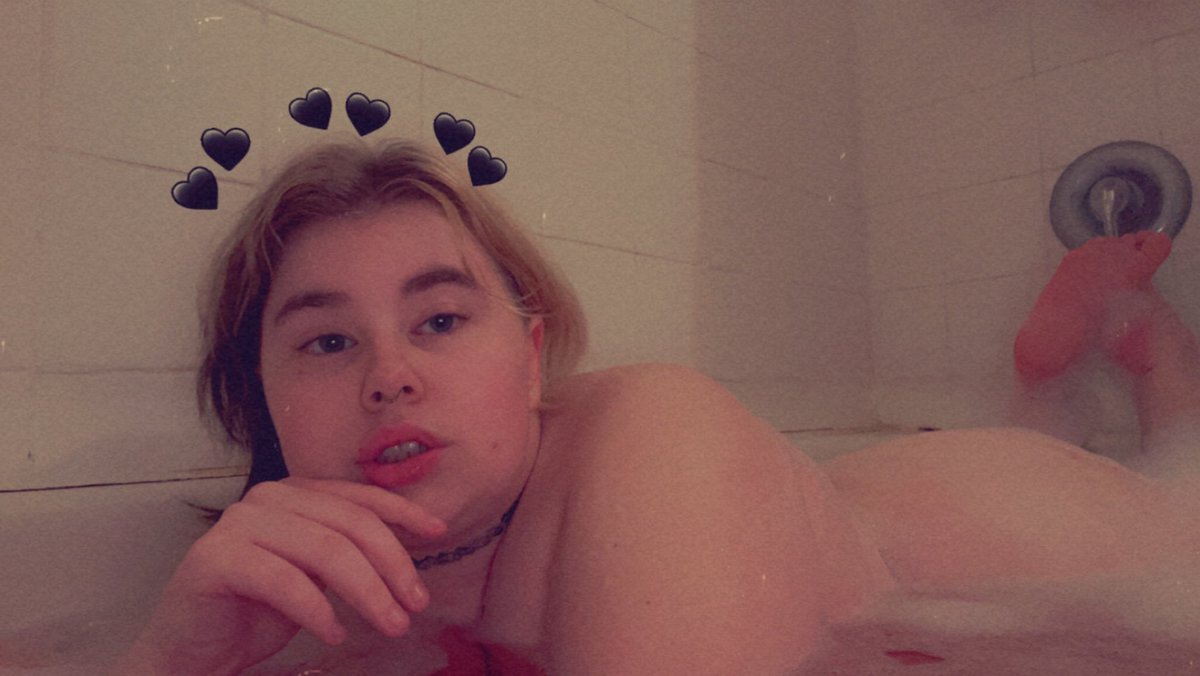 🐰 Bratty Bunny 🐰 he/they/it tweet media