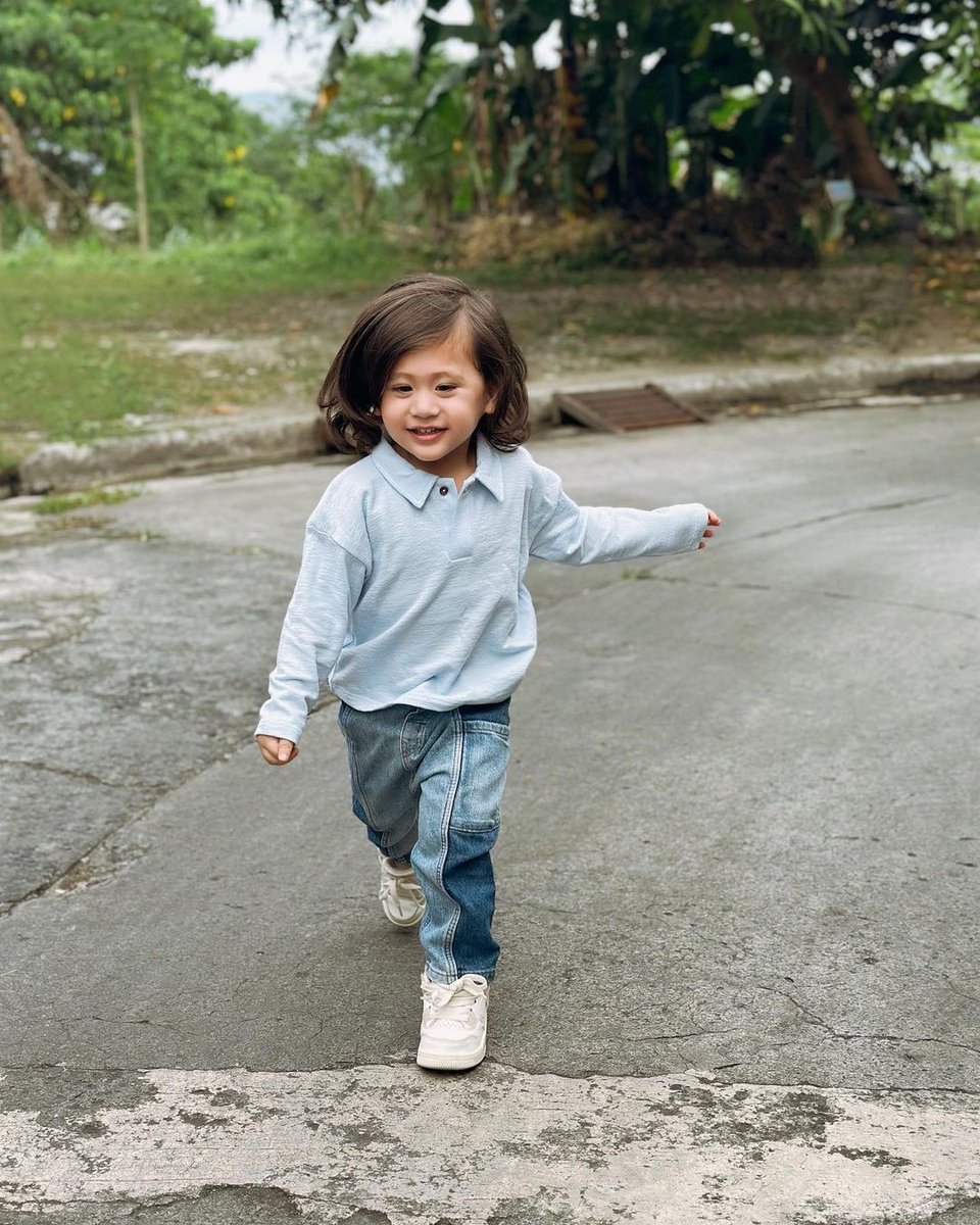 hmphilippines's tweet photo. Jude having some afternoon fun in his comfy, stretchy and play-friendly denim getupπ«§ #HMKids #HMdenim
Shop this look and more of our kidsβ denim in stores and online:
https://t.co/R212kc7HtQ
As seen in Janella Salvadorβs Instagram. #repost https://t.co/yqiTnrXF4f