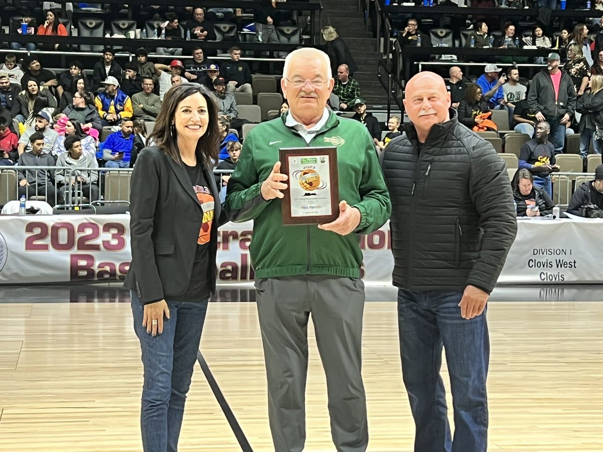 CifCentral's tweet photo. Lifetime Achievement honorees Andy Boogaard, Nick Harrell and Mike Pallesi were feted between Division I basketball games tonight. Congratulations and thank you, gentlemen! Thanks to Mayor Jerry Dyer and Fresno Superintendent Dr. Michele Cantwell-Copher for presenting. 👏🏀 https://t.co/S5BcxBlChm
