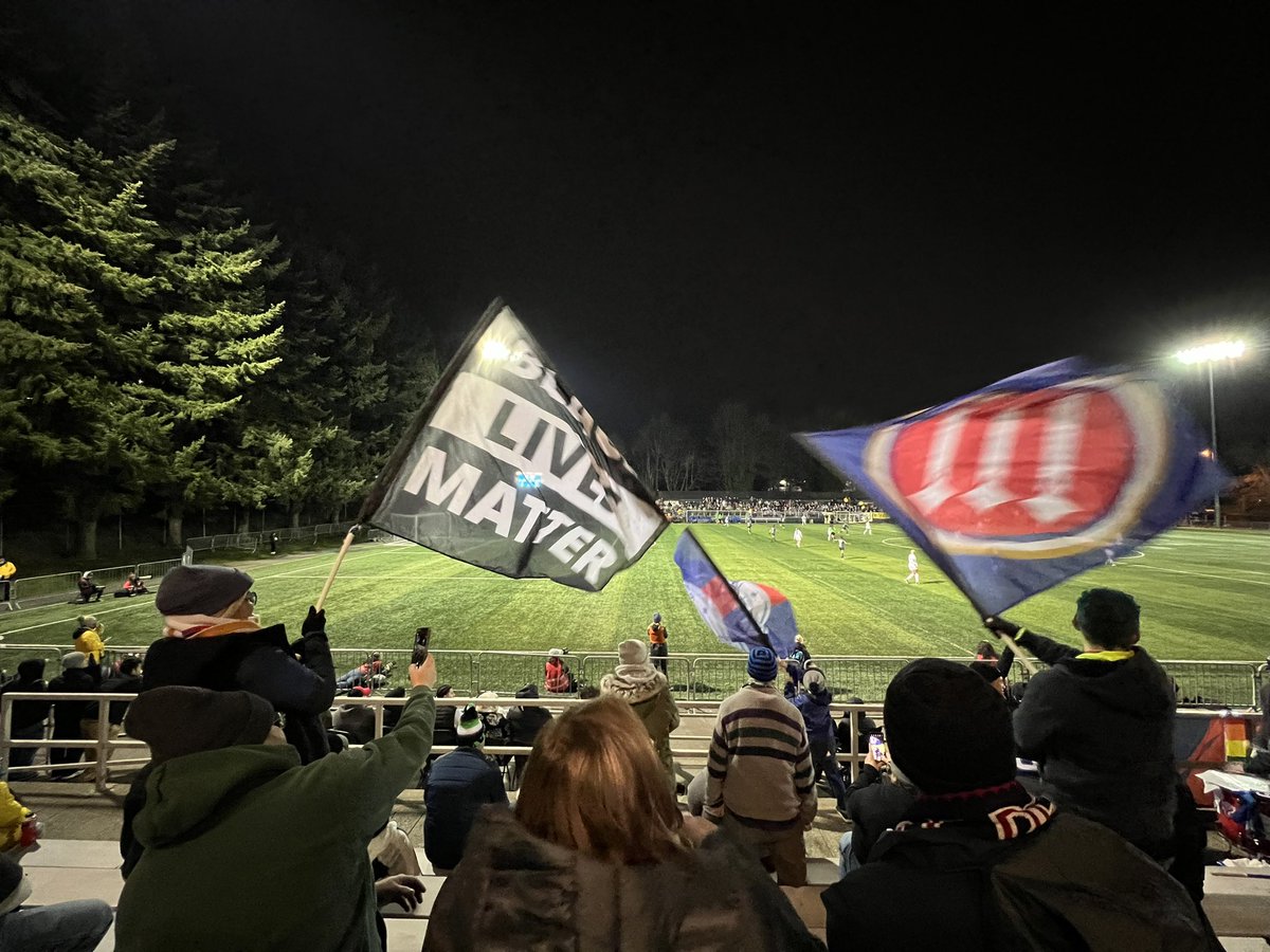 Let’s go @OLReign! 💙🤍 #BoldTogether #BlackLivesMatter