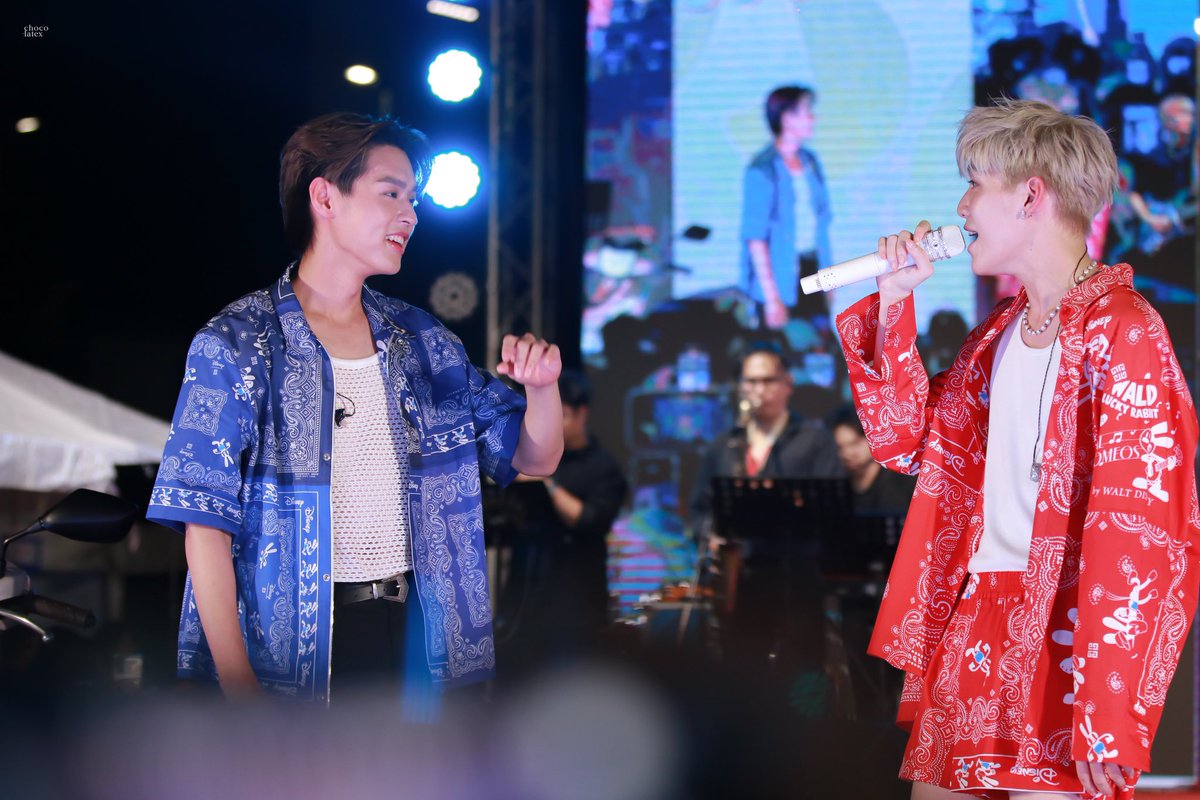 babebaebe's tweet photo. ชีวิตนี้คือทำตามเป้าหมายสำเร็จไปแล้วหนึ่งอย่าง
โคตรคอมพลีส คุ้มค่ากับการยืนรอ 7-8 ชม. 
คุ้มค่ากับการปวดขา ปวดน่องที่สุด 
รักบิวกิ้นพีพีที่สุดแล้วก็จะรักตลอดไปเลย 💖
ขอบคุณที่เกิดมานะ @ppkritt @bbillkin 🫶🏻 https://t.co/CZGff4IhZX