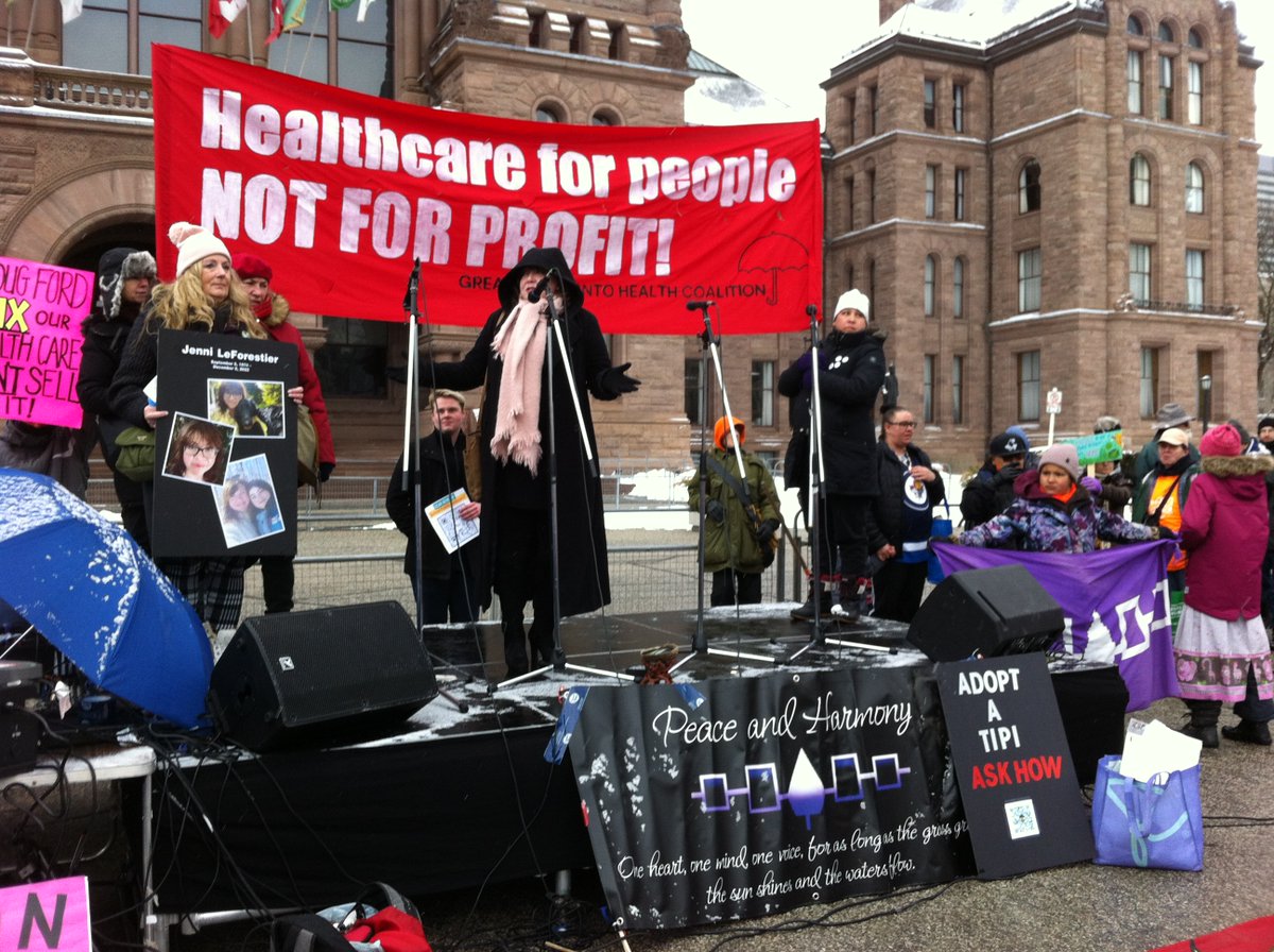 davidchiarelli's tweet photo. #Onpoli #Toronto Today's #WelcomeBackDoug Protest Rocked QP! Take Heed! #ItsAboutEverything #DougFraud! Your Political Daze are Numbered!!! @davidchiarelli https://t.co/cX0HyoChD2